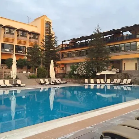Hotel Ulasan Caravan 4*