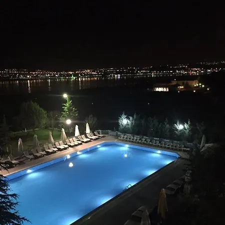 Hotel Ulasan Caravan 4*